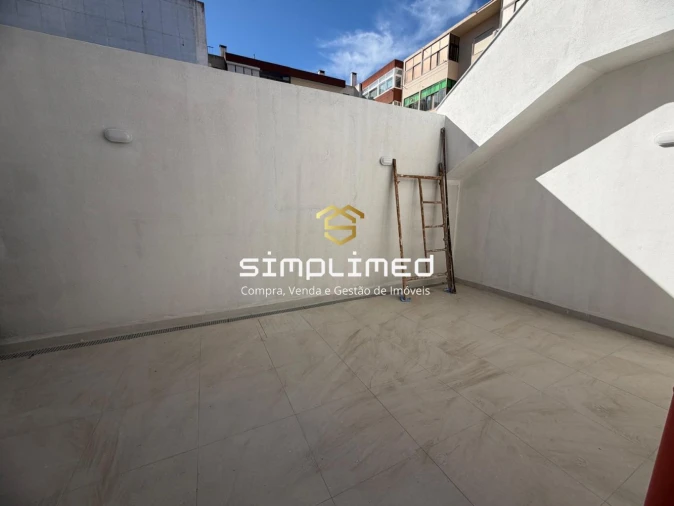 Apartamento T1 para Venda em Alto do Seixalinho, Santo André e Verderena Foto 16