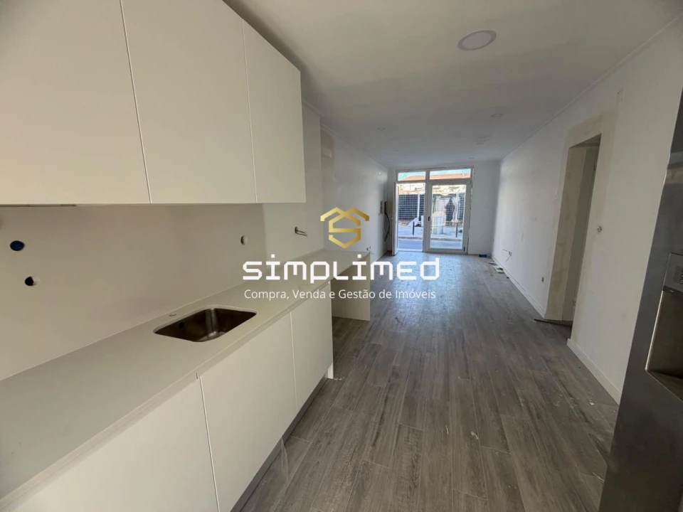 Apartamento T1 para Venda em Alto do Seixalinho, Santo André e Verderena Foto 1