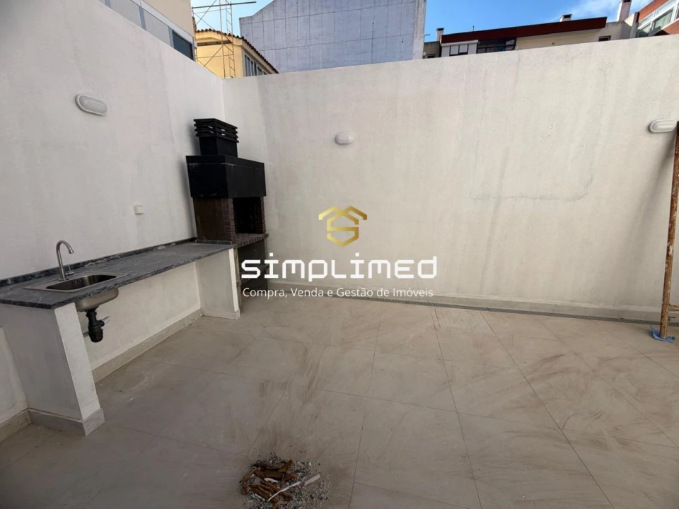 Apartamento T1 para Venda em Alto do Seixalinho, Santo André e Verderena Foto 15