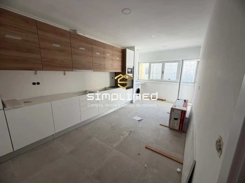 Apartamento T3 para Venda em Alto do Seixalinho, Santo André e Verderena Foto 1