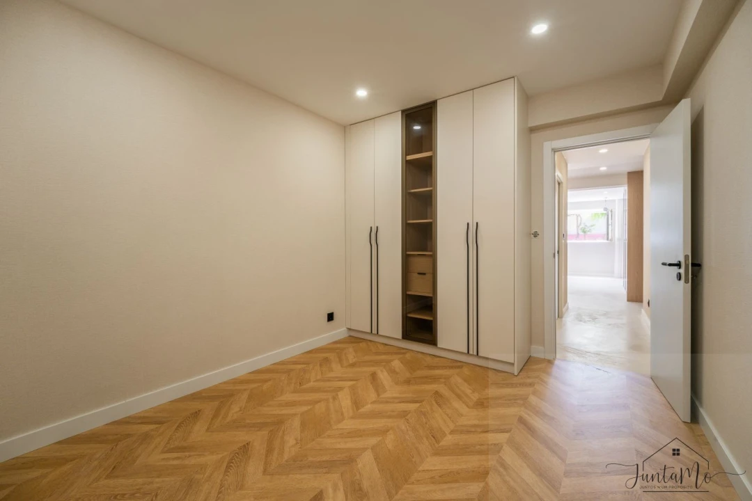 Apartamento T2 para Venda em Venteira Foto 21