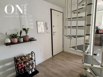 Apartamento T2 para Venda em Camarate, Unhos e Apelação