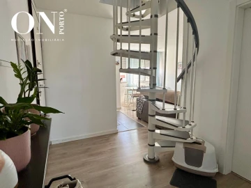 Apartamento T2 para Venda em Camarate, Unhos e Apelação