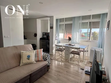 Apartamento T2 para Venda em Camarate, Unhos e Apelação