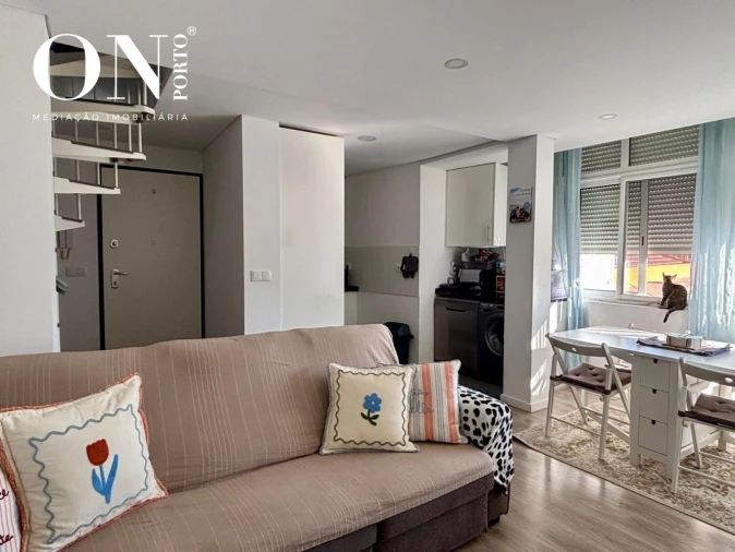 Apartamento T2 para Venda em Camarate, Unhos e Apelação Foto 4