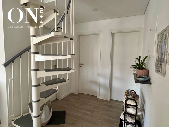 Apartamento T2 para Venda em Camarate, Unhos e Apelação Foto 7