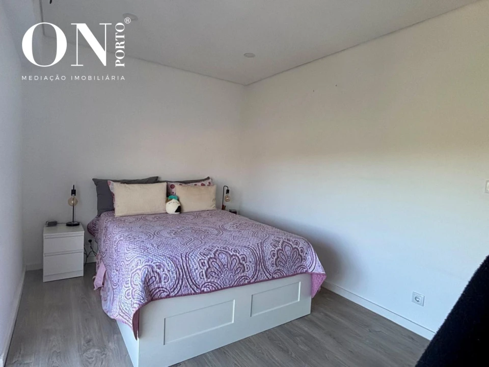 Apartamento T2 para Venda em Camarate, Unhos e Apelação Foto 16