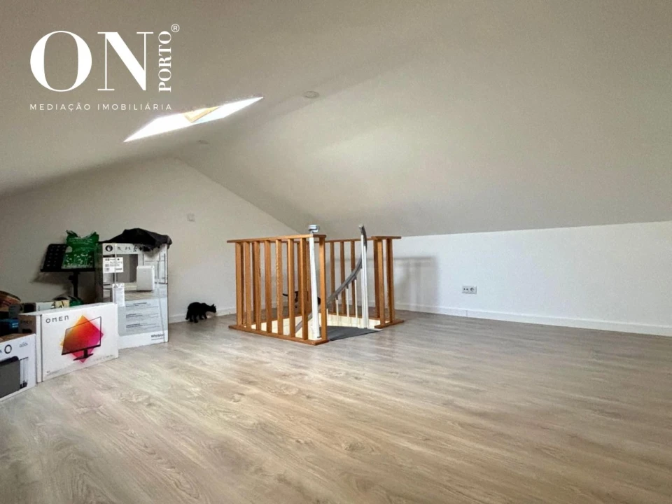 Apartamento T2 para Venda em Camarate, Unhos e Apelação Foto 23