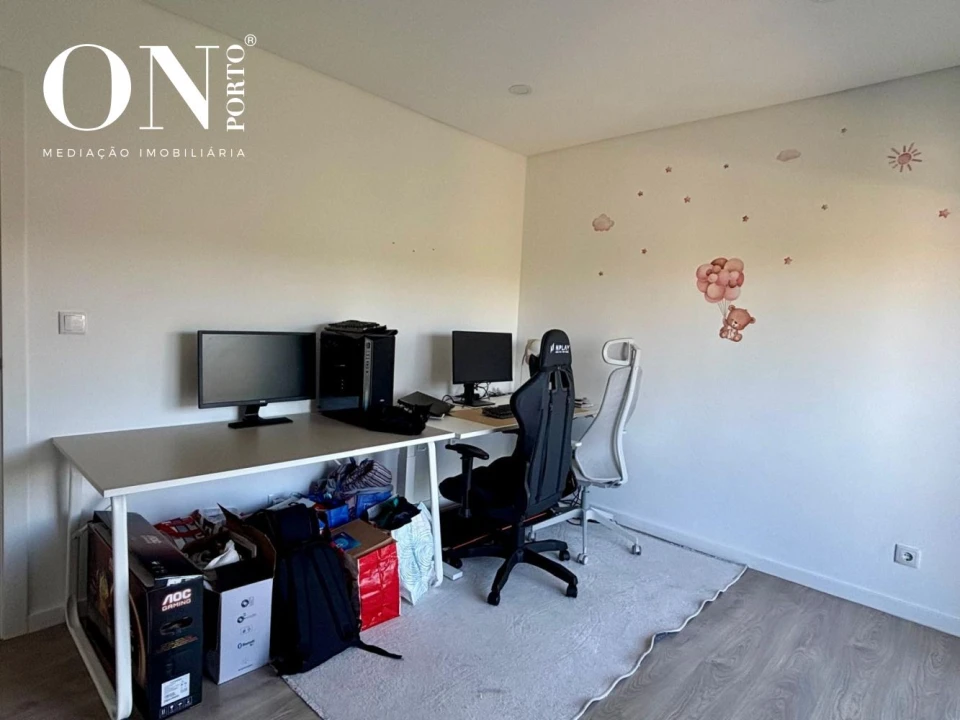 Apartamento T2 para Venda em Camarate, Unhos e Apelação Foto 12