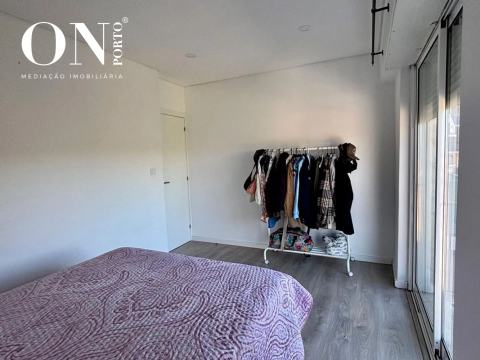 Apartamento T2 para Venda em Camarate, Unhos e Apelação Foto 17