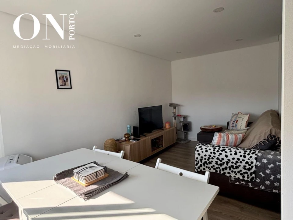 Apartamento T2 para Venda em Camarate, Unhos e Apelação Foto 2