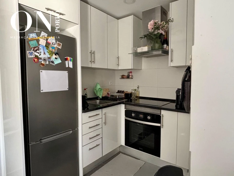 Apartamento T2 para Venda em Camarate, Unhos e Apelação Foto 5