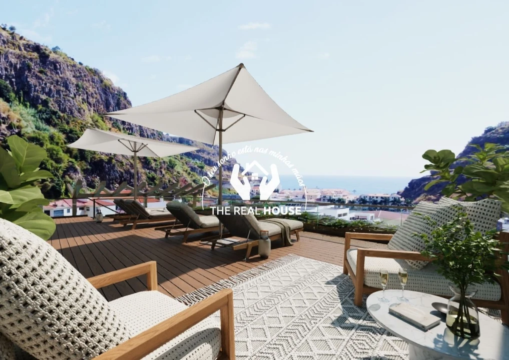 Apartamento T1 para Venda em Ribeira Brava Foto 2