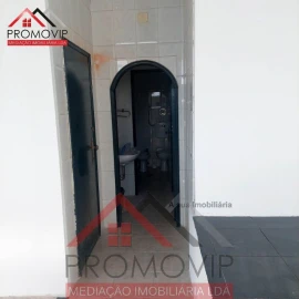 Loja para Arrendamento em Santo Tirso, Couto (Santa Cristina e São Miguel) e Burgães