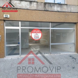Loja para Arrendamento em Santo Tirso, Couto (Santa Cristina e São Miguel) e Burgães