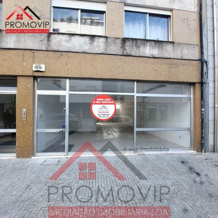 Loja para Arrendamento em Santo Tirso, Couto (Santa Cristina e São Miguel) e Burgães Foto 2