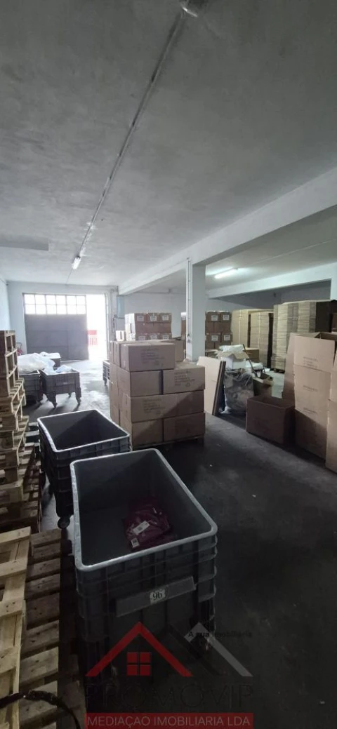 Loja para Arrendamento em Areias, Sequeirô, Lama e Palmeira