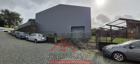 Loja para Arrendamento em Areias, Sequeirô, Lama e Palmeira