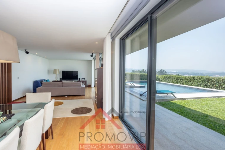 Moradia T3 para Venda em Santo Tirso, Couto (Santa Cristina e São Miguel) e Burgães Foto 32