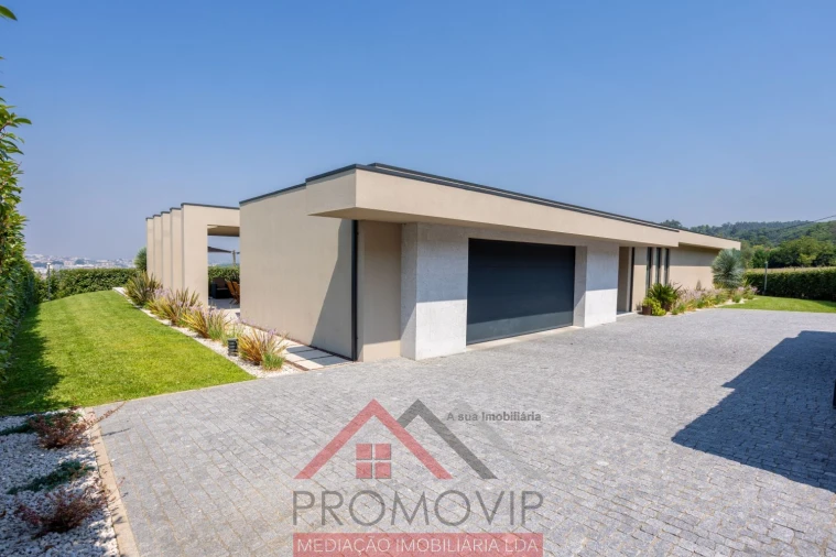 Moradia T3 para Venda em Santo Tirso, Couto (Santa Cristina e São Miguel) e Burgães Foto 3