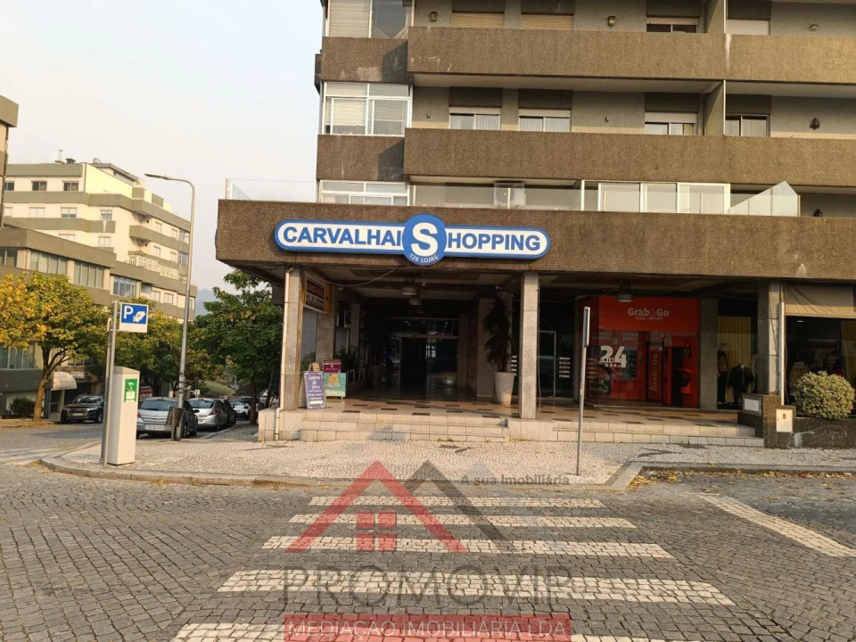 Loja para Arrendamento em Santo Tirso, Couto (Santa Cristina e São Miguel) e Burgães Foto 8