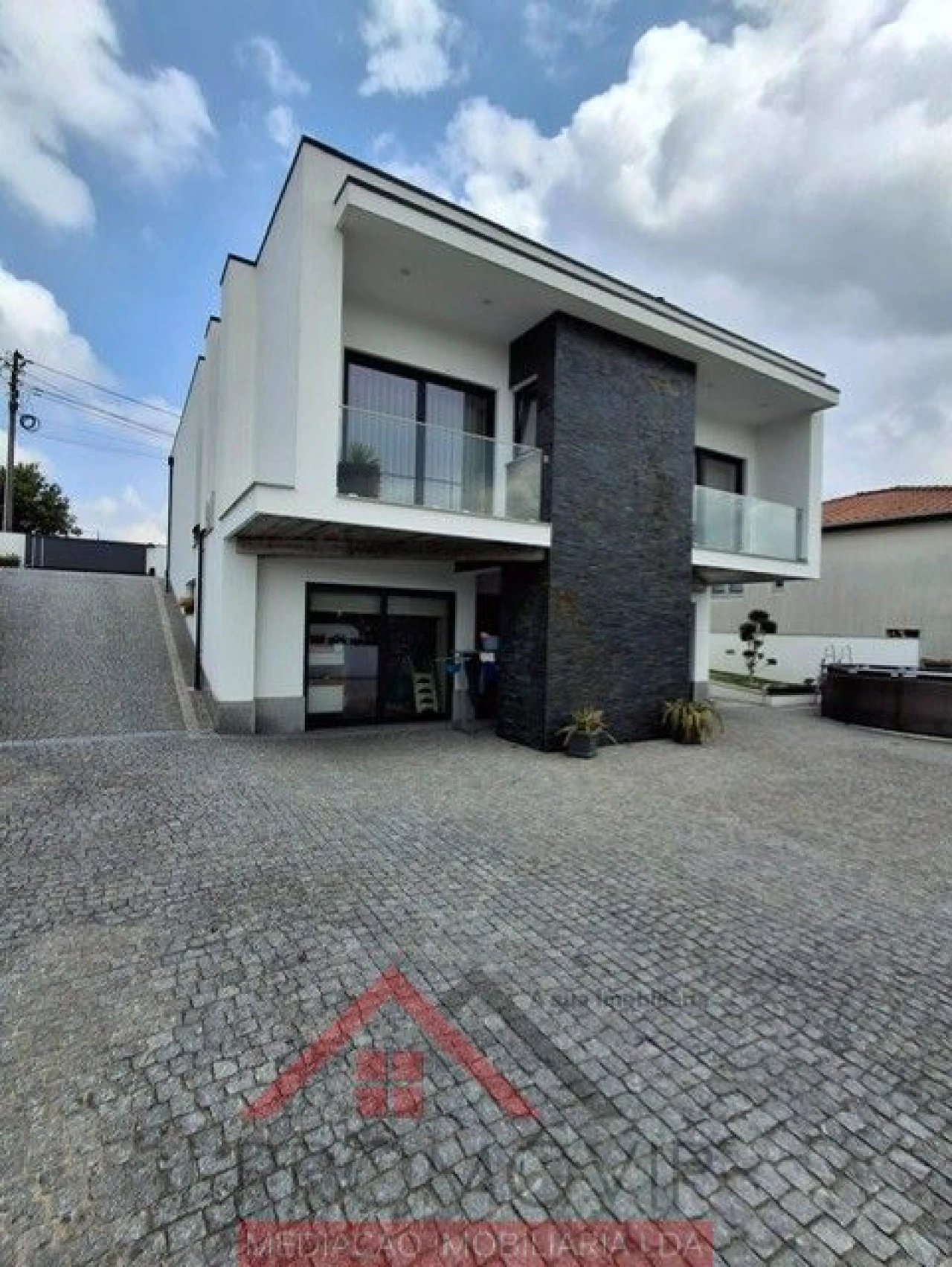 Moradia T3 para Venda em Santo Tirso, Couto (Santa Cristina e São Miguel) e Burgães Foto 3