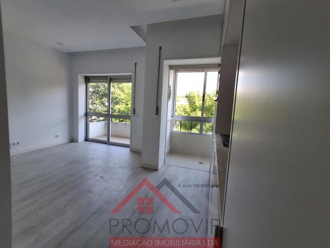 Apartamento T1 para Venda em Santo Tirso, Couto (Santa Cristina e São Miguel) e Burgães Foto 4