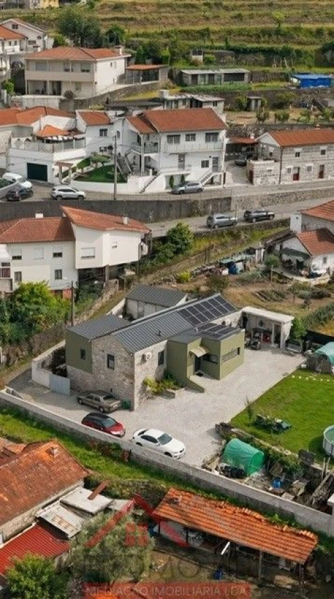Moradia T3 para Venda em São Tomé de Negrelos