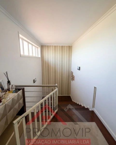 Moradia T3 para Venda em Monte Córdova