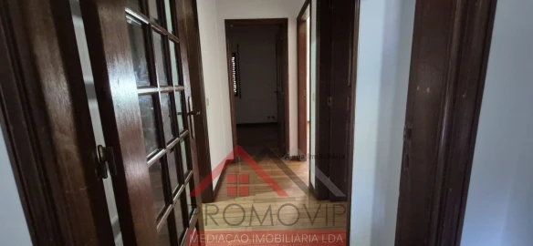 Apartamento T3 para Venda em Santo Tirso, Couto (Santa Cristina e São Miguel) e Burgães