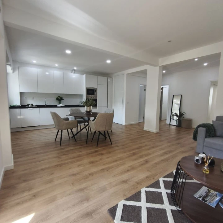 Apartamento T3 para Venda em Benfica Foto 9