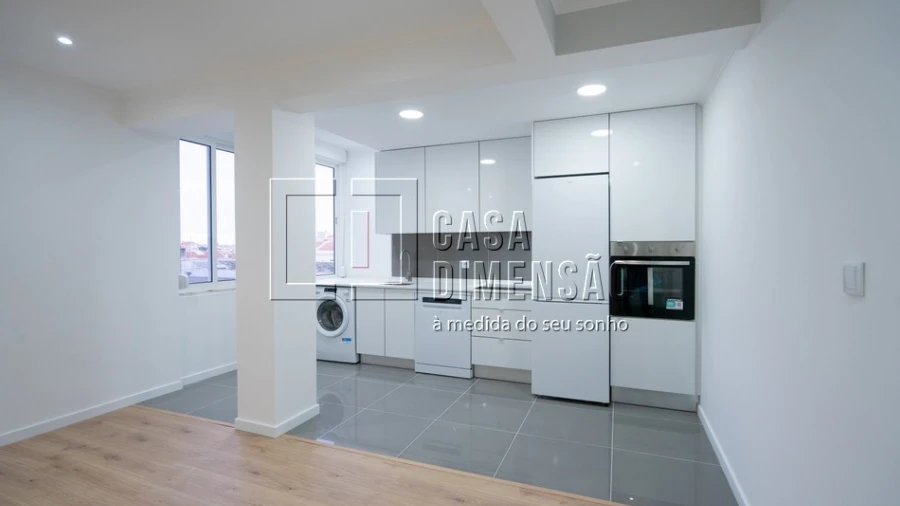 Apartamento T3 para Venda em Venteira