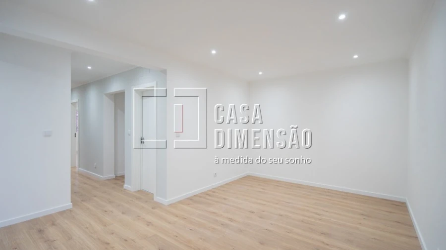 Apartamento T2 para Venda em Venteira