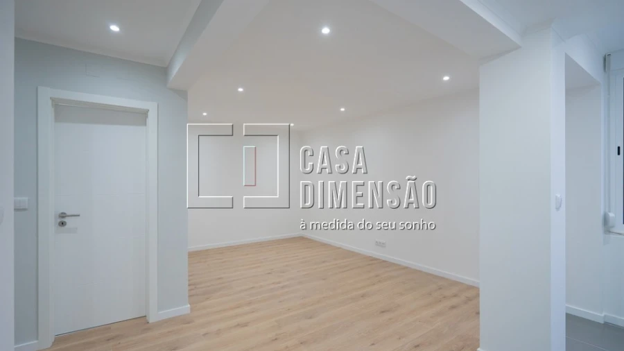 Apartamento T2 para Venda em Odivelas