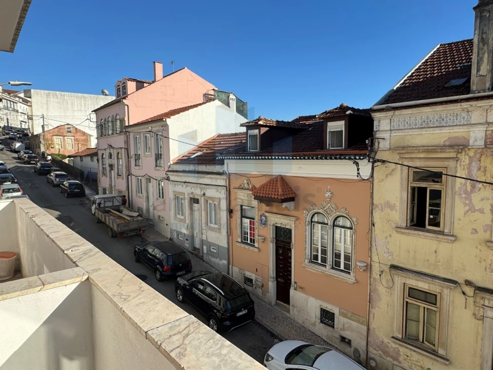 Apartamento T2 para Arrendamento em Sé Nova, Santa Cruz, Almedina e São Bartolomeu Foto 12