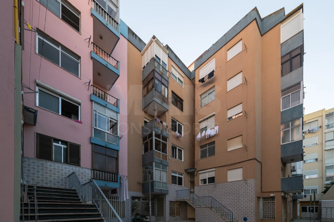 Apartamento T2 para Venda em Águas Livres Foto 7