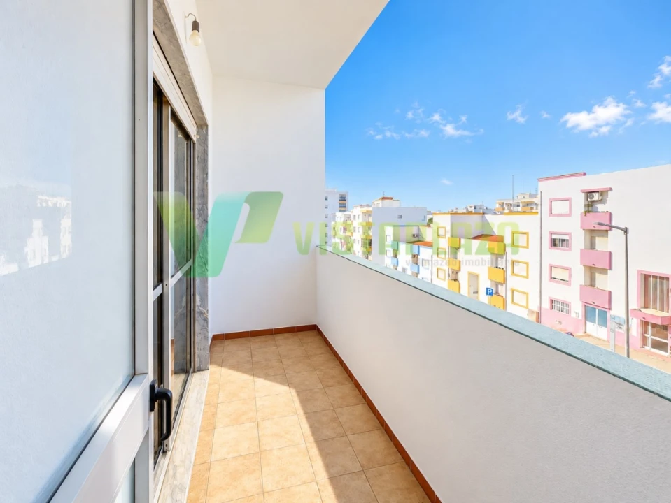 Apartamento T2 para Venda em Portimão Foto 4