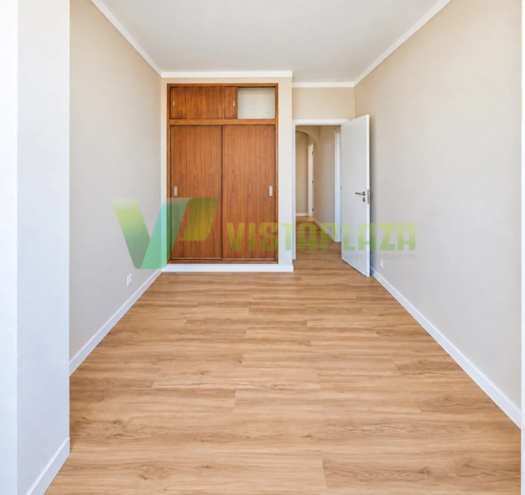 Apartamento T2 para Venda em Portimão Foto 14