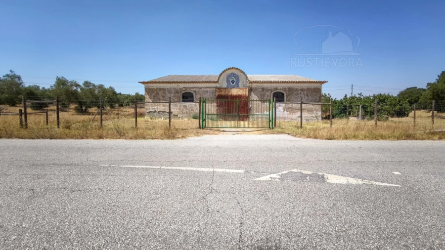 Armazém para Venda em São Miguel de Machede Foto 4