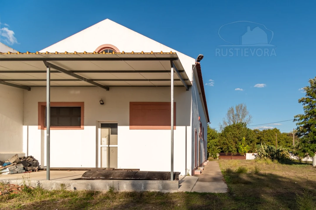 Armazém para Arrendamento em Nossa Senhora da Tourega e Nossa Senhora de Guadalupe Foto 32
