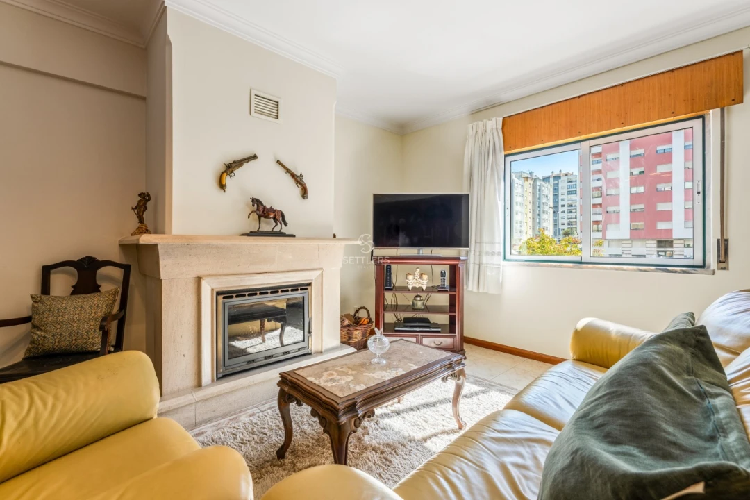Apartamento T2 para Venda em Cacém e São Marcos Foto 1
