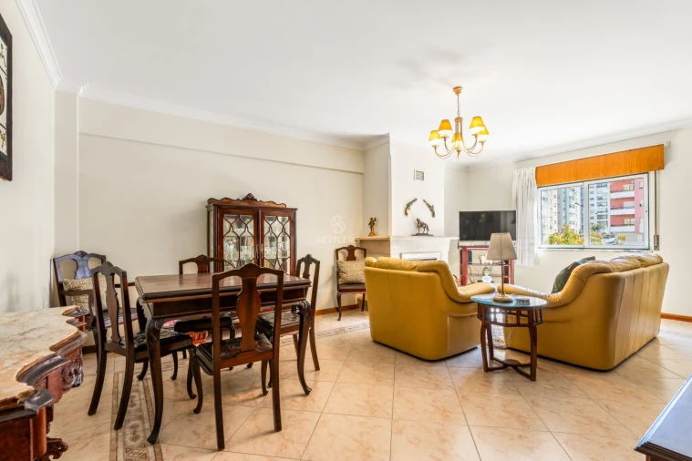 Apartamento T2 para Venda em Cacém e São Marcos Foto 3