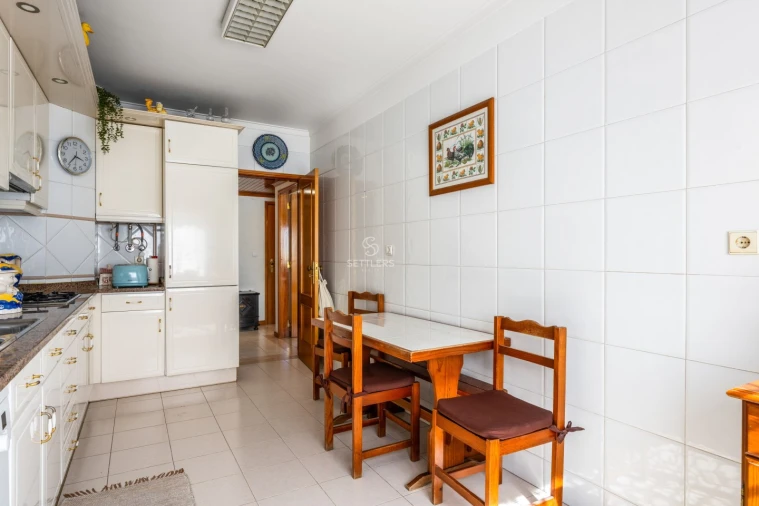 Apartamento T2 para Venda em Cacém e São Marcos Foto 7