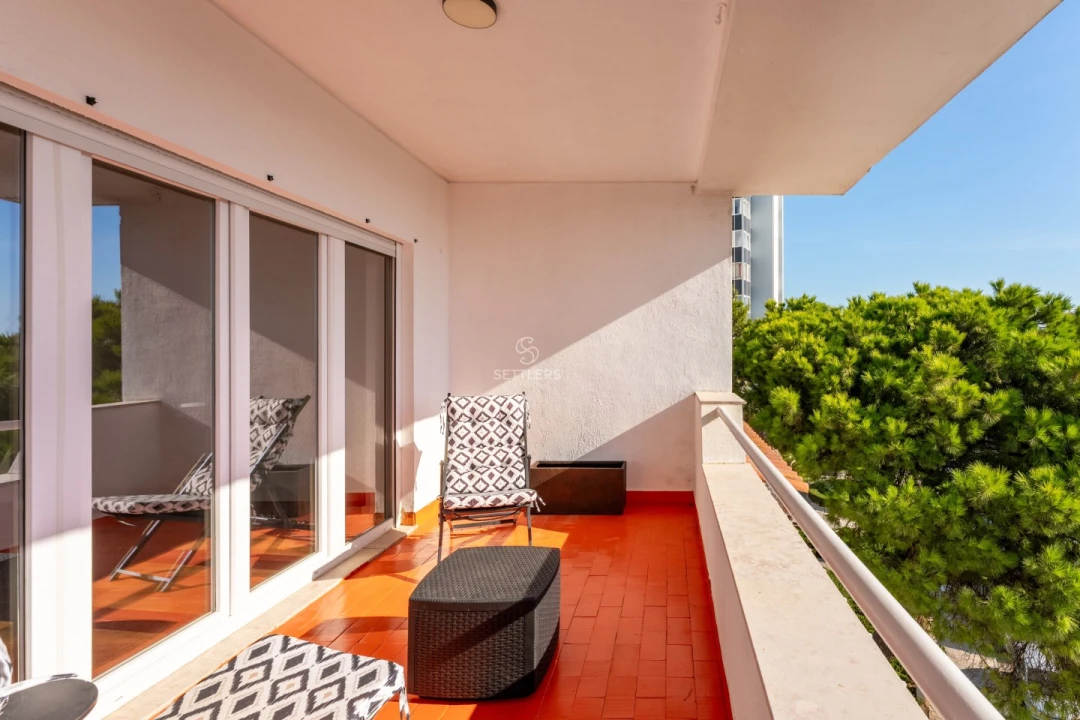 Apartamento T2 para Venda em Cascais e Estoril Foto 1