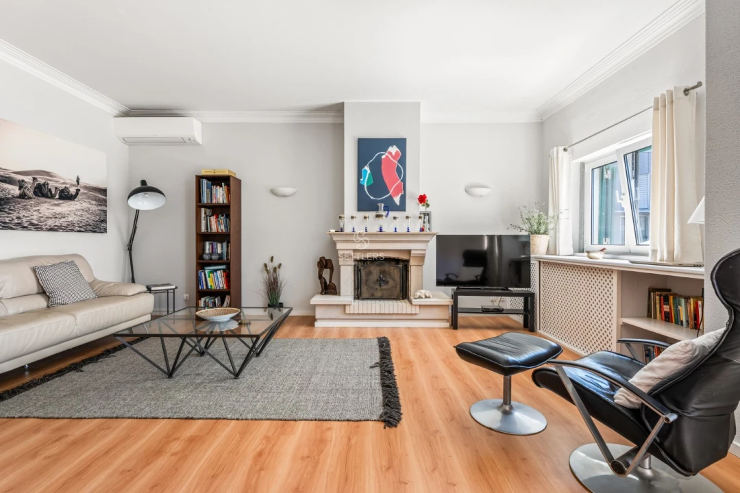 Apartamento T1 para Venda em Cascais e Estoril Foto 3