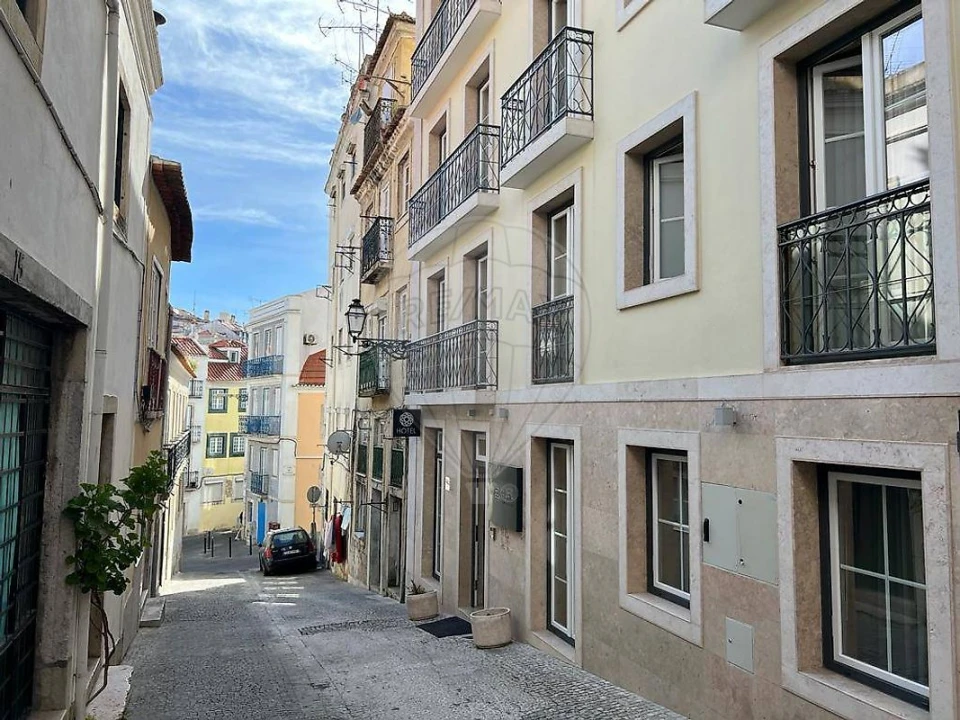 Prédio para Venda em Santa Maria Maior Foto 24