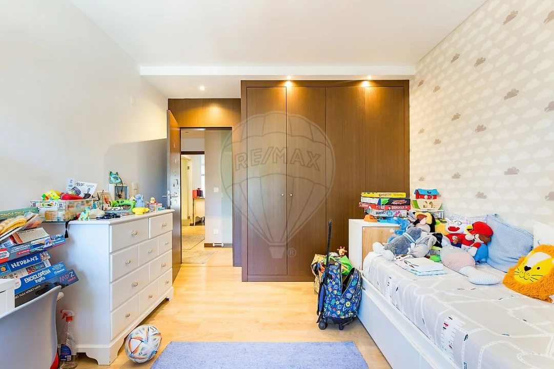 Apartamento T3 para Arrendamento em Lumiar Foto 8