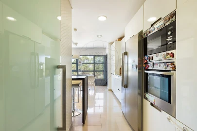 Apartamento T3 para Arrendamento em Lumiar