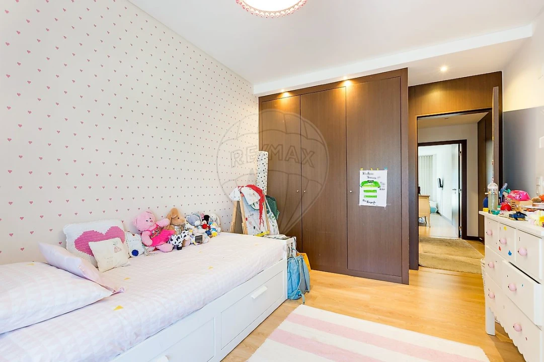 Apartamento T3 para Arrendamento em Lumiar Foto 11