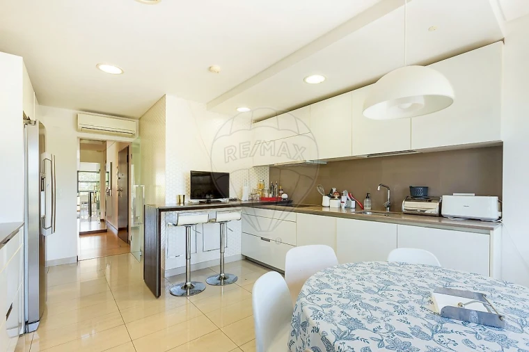 Apartamento T3 para Arrendamento em Lumiar Foto 7